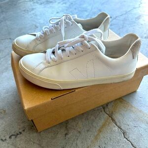 Veja Esplar Leather Logo Sneakers